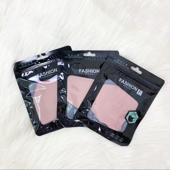 🔥BUNDLE OF 3 - DUSTY PINK FACE MASK🔥 - Picture 3 of 4